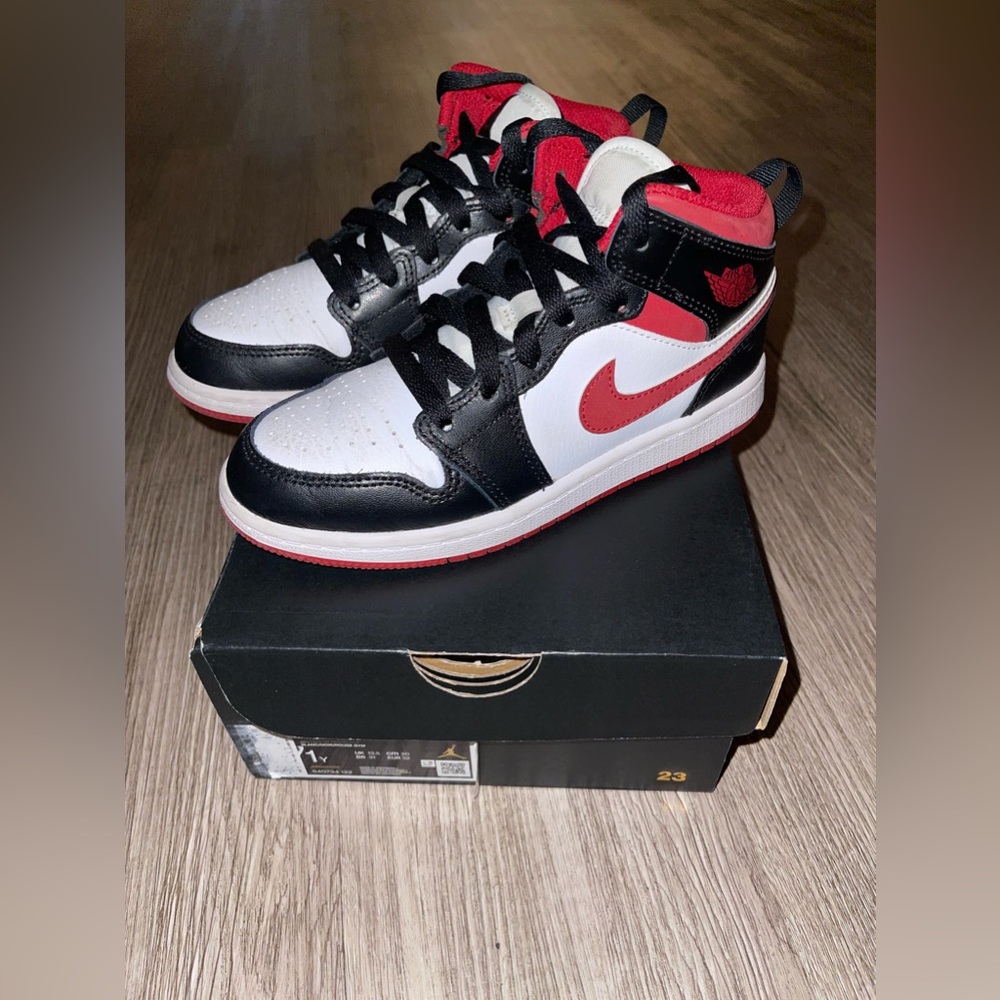 Jordan 1 Mid (PS)